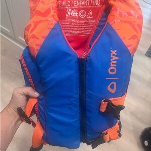 Onyx Kids Life Vest in Blue and Orange